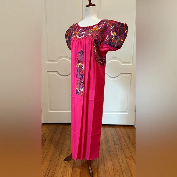 San Antonino Maxi Dress,Oaxaca Mexican dress.Hand Embroidered with Silk Threads. - Picture 7 of 8